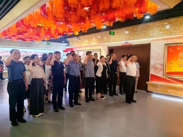 滨海新区工商联所属商会党支部在滨海高