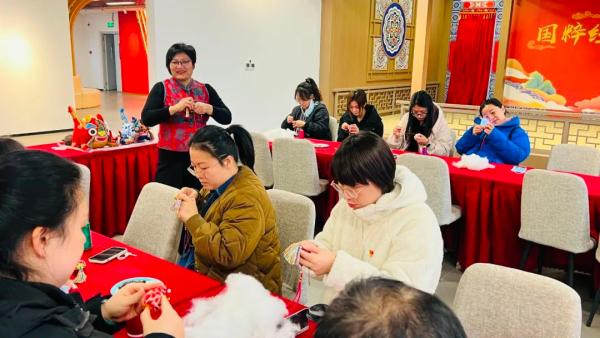 河西区工商联组织机关党员干部与会员企